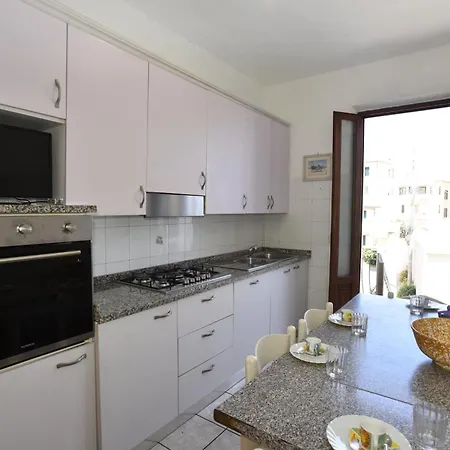 Quadrilocale Ciliegio - Centralissimo, Vicino Al Mare דירה *