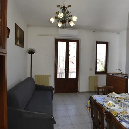 Quadrilocale Ciliegio - Centralissimo, Vicino Al Mare דירה *